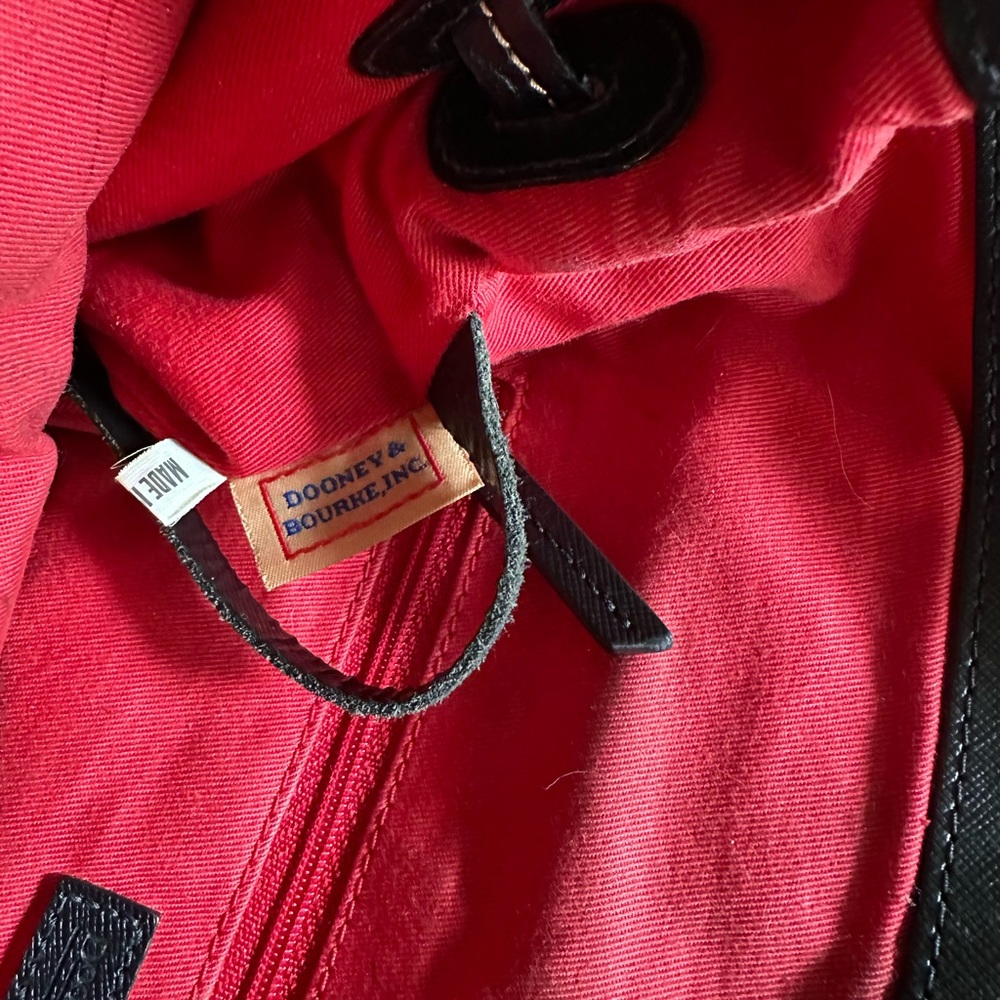 Vintage Dooney & Bourke Red Interior Large Purse/Tote with flaws - Picture 12 of 15